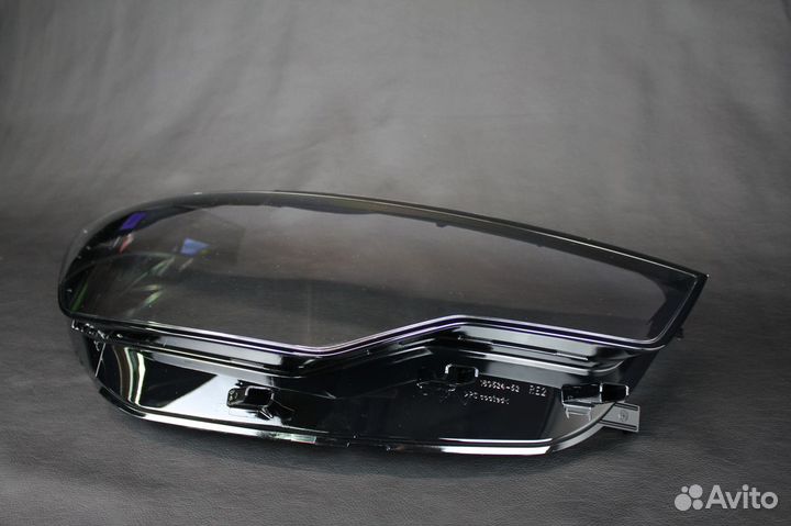 Cтекла фар Audi A6 2011-2014 г.в. левое/правое