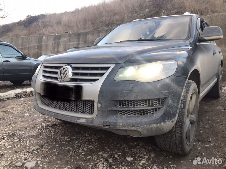 Передний бампер на volkswagen touareg 1 рестайлинг