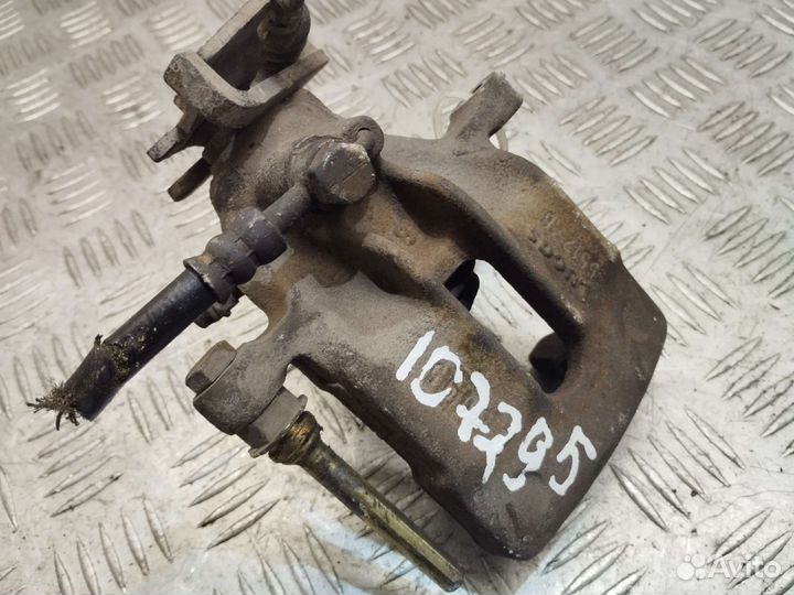 Суппорт задний левый Mitsubishi Space Star