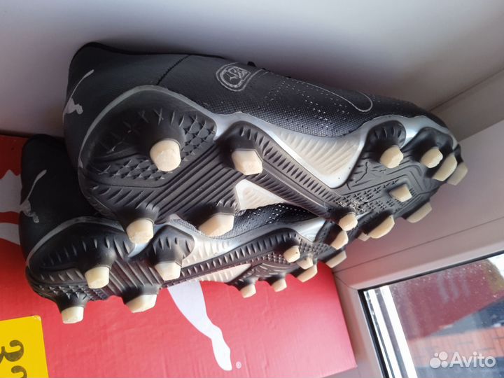 Футбольные бутсы puma