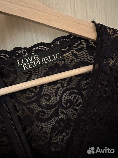 Нарядное женское платье