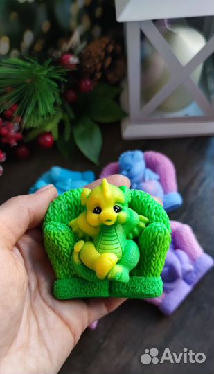 Мыло ручной работы дракон на варежках