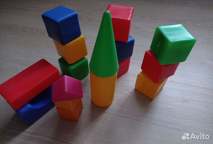 Кубики пластмассовые