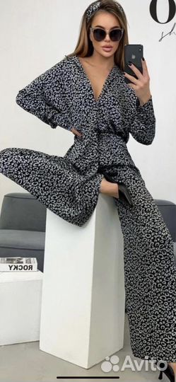 Костюм в дикий принт