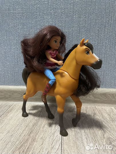 Кукла Лаки с лошадью Спирит