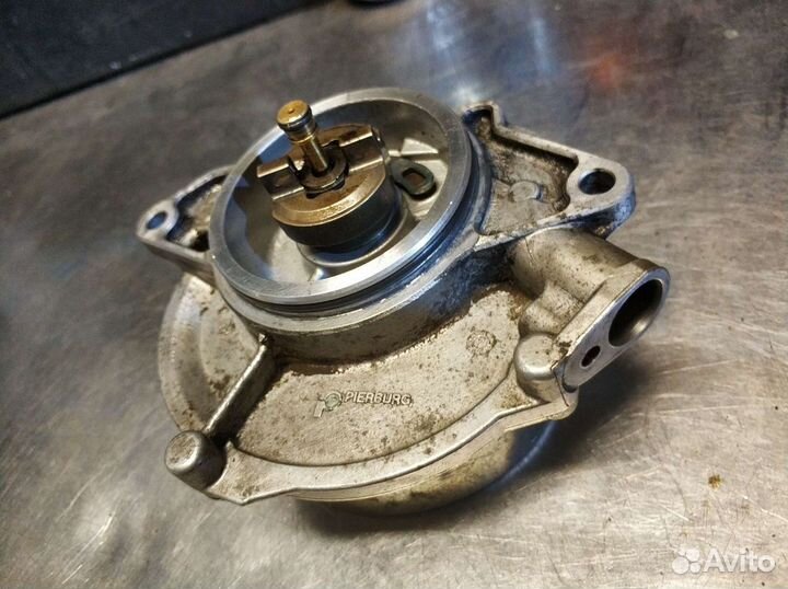 Насос вакуумный 3.0 дизель VW Туарег Audi Q7