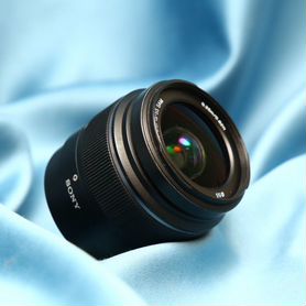 Sony 18-55mm f/3.5-5.6 SAM