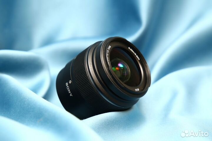 Sony 18-55mm f/3.5-5.6 SAM