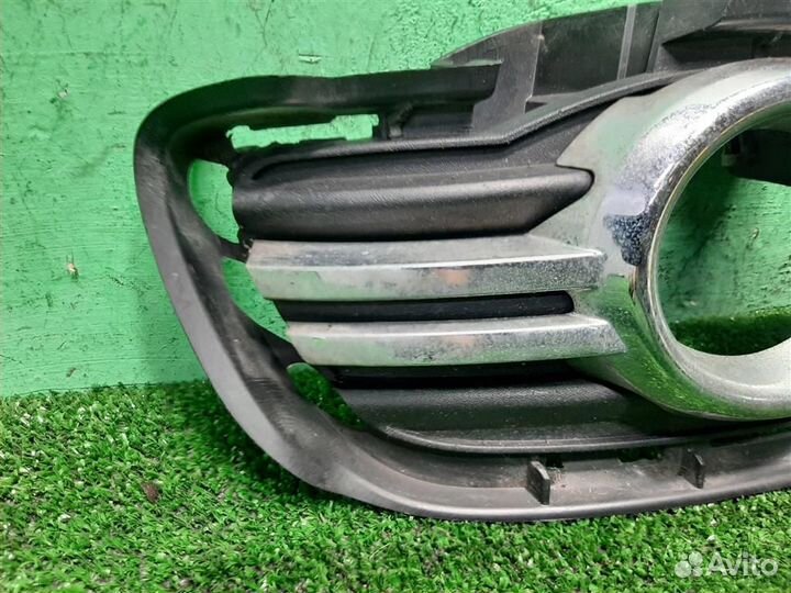 Рамка птф левая Mercedes Benz C-Class W204 2008