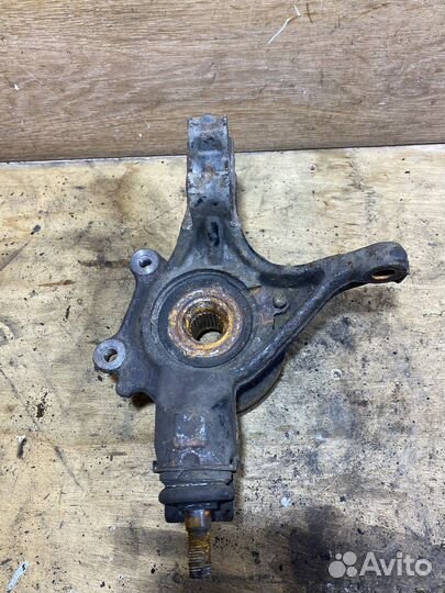 Поворотный кулак передний правый Berlingo B9 X115