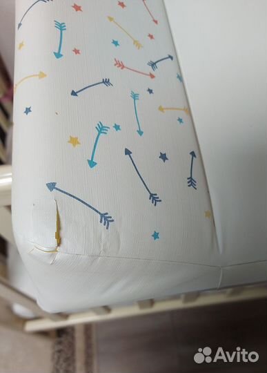 Пеленальная доска на кроватку