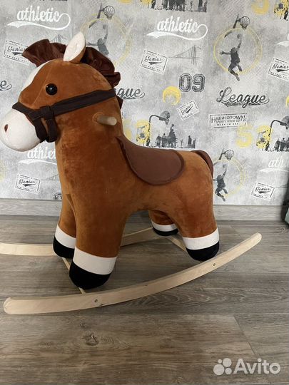 Детская качалка лошадь