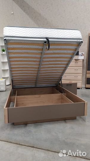 Кровать Грейс с тумбой