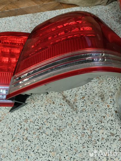 Стоп сигналы на Тойота crown