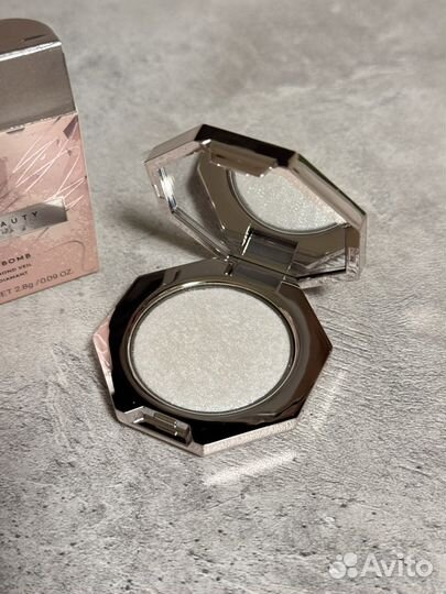 Fenty Beauty Diamond Bomb 2.8g How many Carats