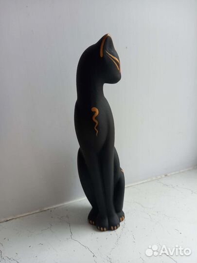 Статуэтка Кошка