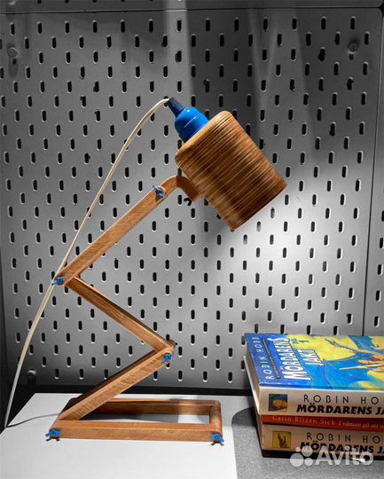 Лампа настольная