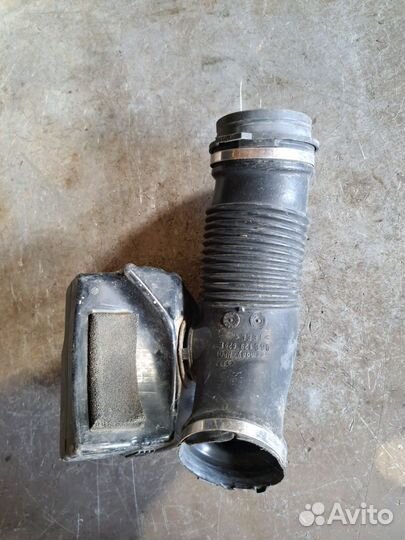 Патрубок воздушного фильтра Audi A6 C6