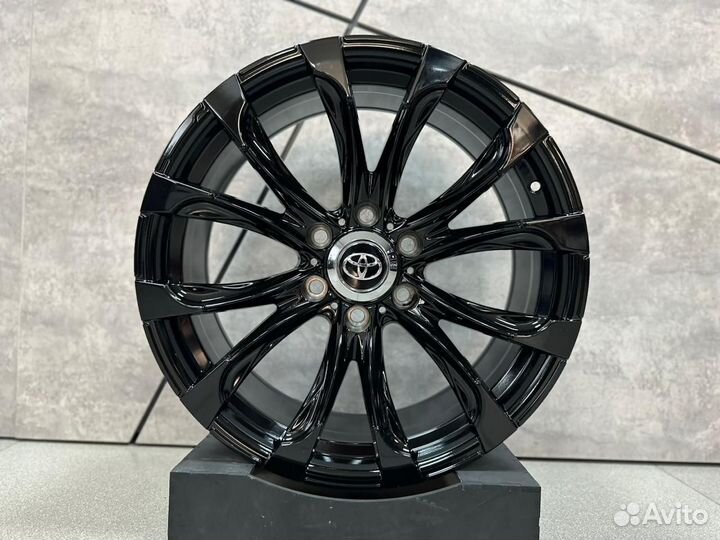 Диски литые R20 для Toyota Fortuner