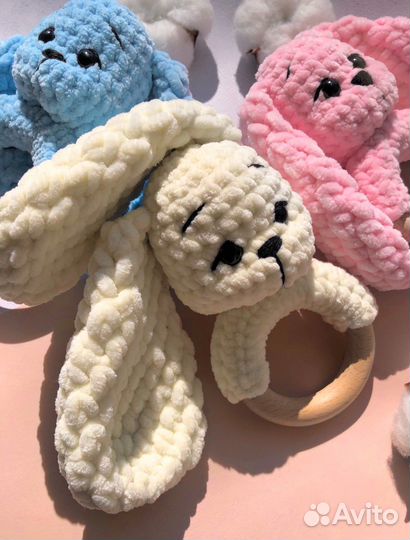 Погремушка плюшевая для малыша