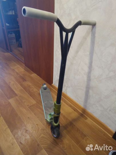 Самокат трюковой