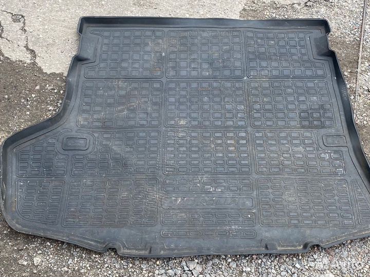 Коврик в багажник Toyota corolla, 2010