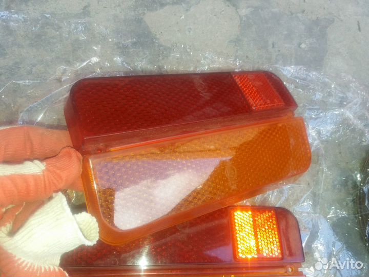 Рассеиватели задних фонарей ваз 2103 новое СССР