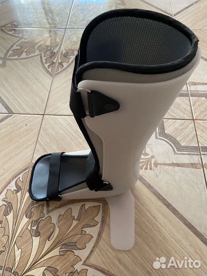 Тутор на стопу