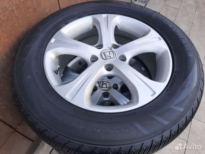 R17 Yokohama Parada Spec-X 225/65, PCD 5x114.3 DIA 64.1