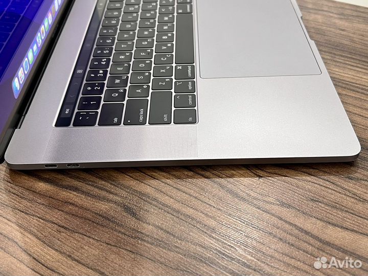 Apple macbook pro 15 2018 i9 / 32GB / 1TB