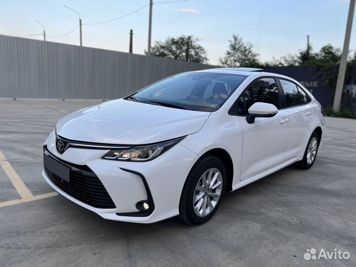 Toyota Corolla 1.2 CVT, 2022, 35 км