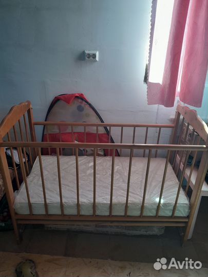 Детская кроватка