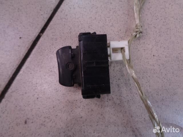 Кнопка центрального замка Lexus RX 2003-2009