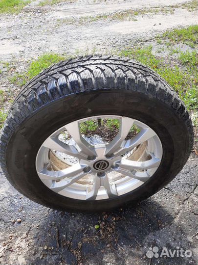 Продам литье Х-Треил с шипованной резиной R17