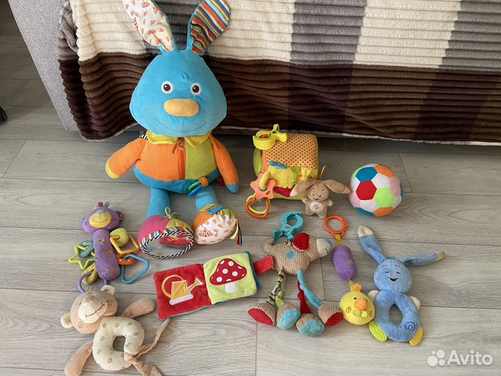 Развивающие игрушки пакетом