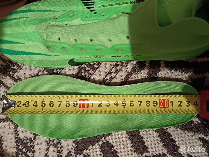 Футбольные бутсы nike