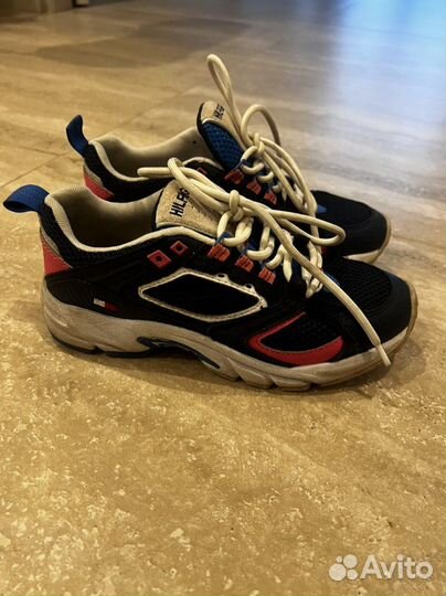 Кроссовки tommy hilfiger 36