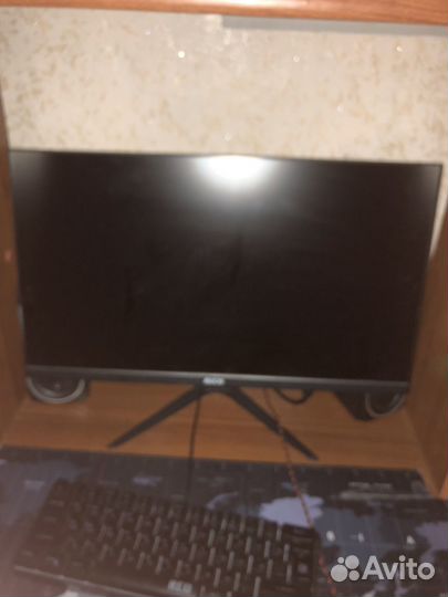 Игровой компьютер с монитором