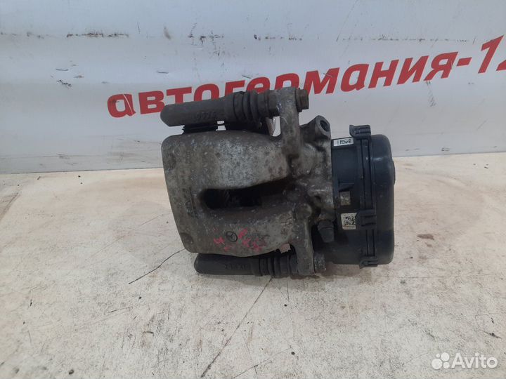 Суппорт задний правый Mercedes Gla180 X156 270.910