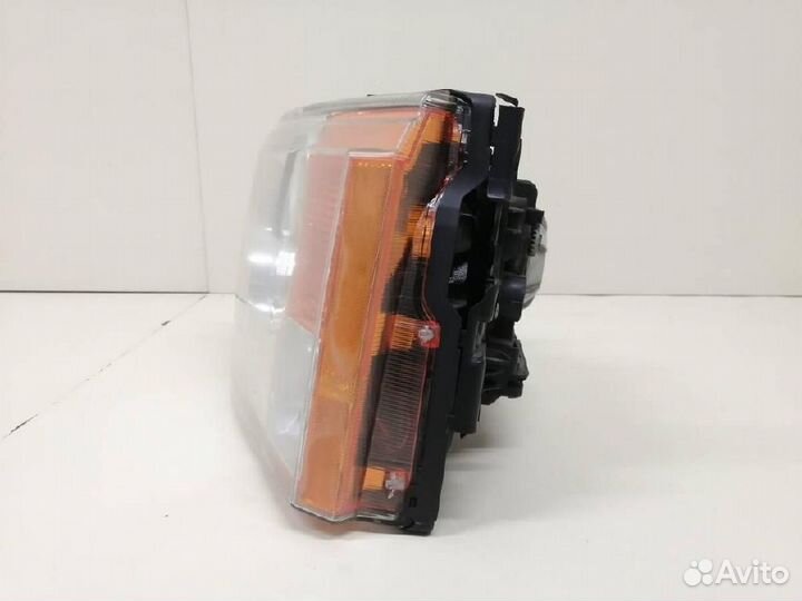 Фара левая Land Rover Discovery III