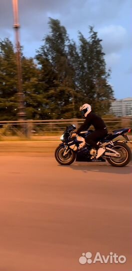 Yamaha R1