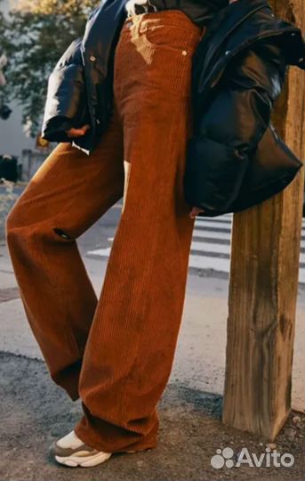 Брюки Stradivarius вильветовые M 44-46