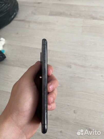 iPhone X, 64 ГБ