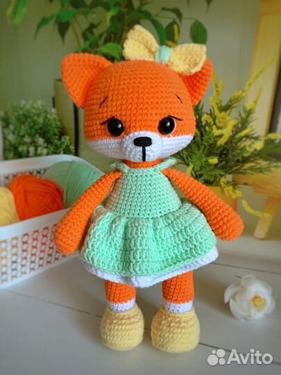 Вязаная игрушка Лиса
