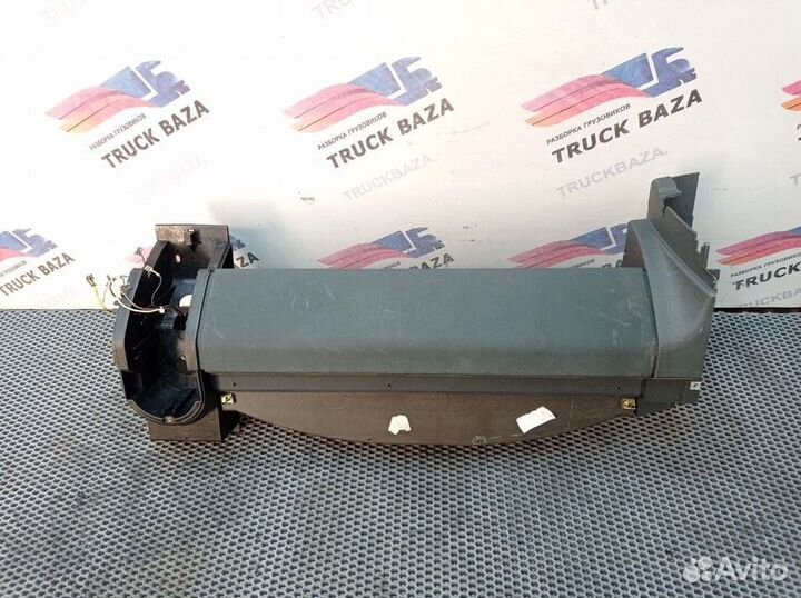 Полка верхняя правая