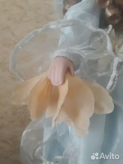 Кукла фарфоровая коллекционная большая