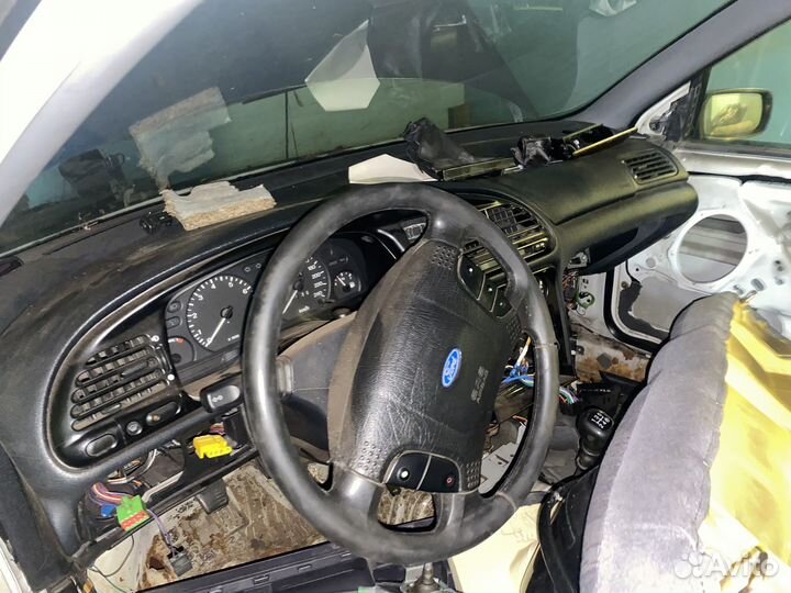 Ford Mondeo 2.0 МТ, 1995, битый, 350 000 км
