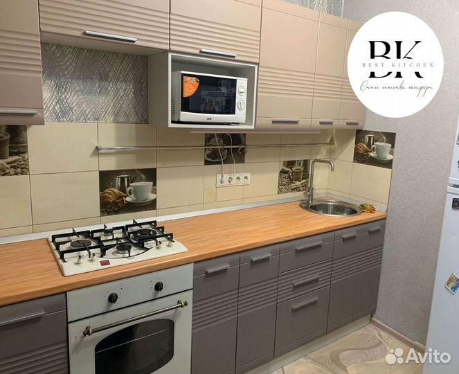 Кухня к окну