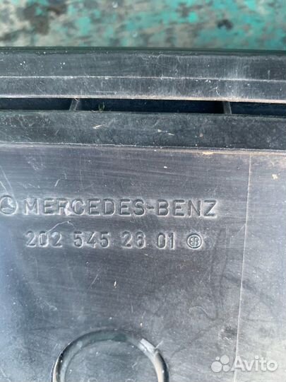 Корпус блока предохранителей mercedes W202 C class