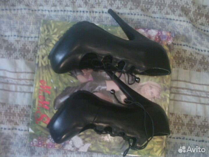 Кожаные новые туфли на выпускной